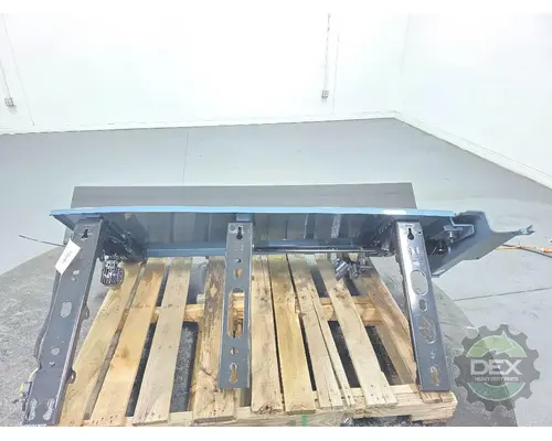 VOLVO VNL440 Spoiler, Front