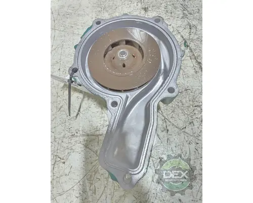 VOLVO VNL440 Water Pump