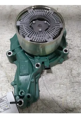 VOLVO VNL440 Water Pump