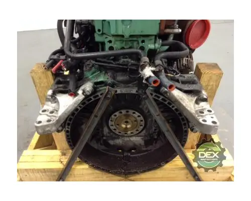 VOLVO VNL630 2102 engine complete, diesel OEM# 85001524 in Advance  