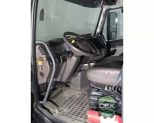 VOLVO VNL630 8416 cab and interior