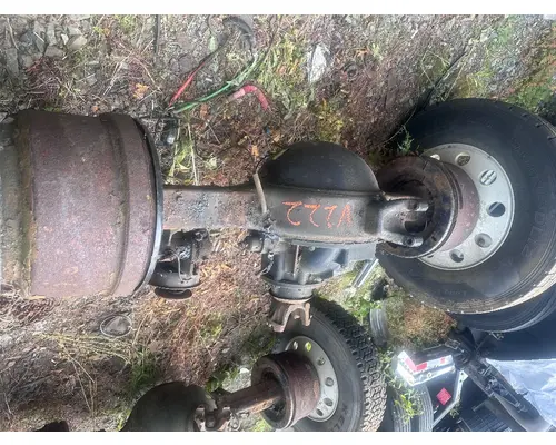 VOLVO VNL630 Axle Assembly, Rear