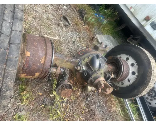VOLVO VNL630 Axle Assembly, Rear