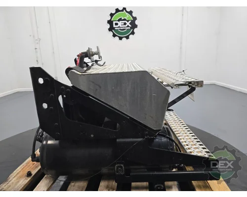 VOLVO VNL630 Battery Box