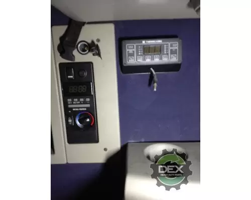 VOLVO VNL630 Cab