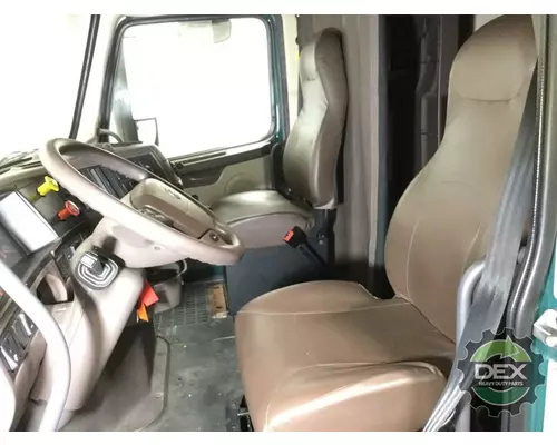VOLVO VNL630 Cab