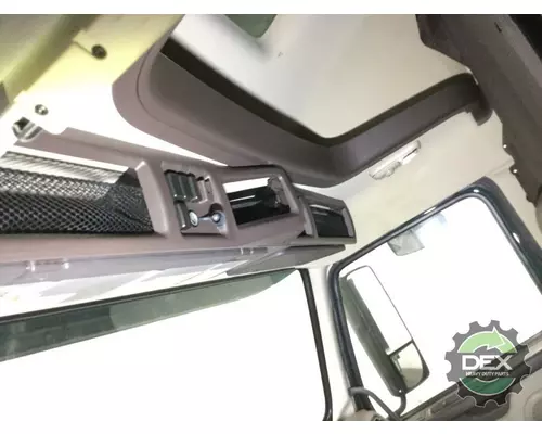 VOLVO VNL630 Cab