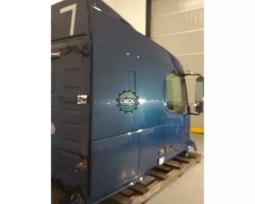 VOLVO VNL630 Cab