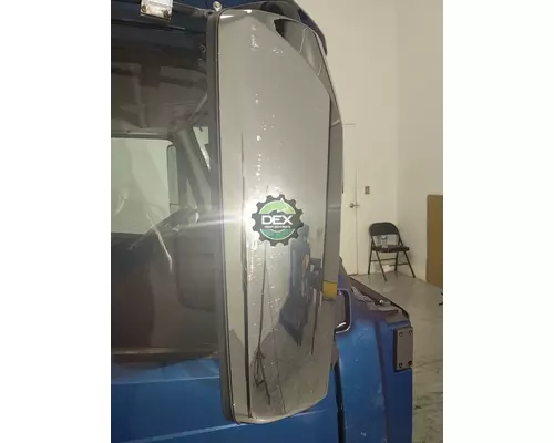 VOLVO VNL630 Cab