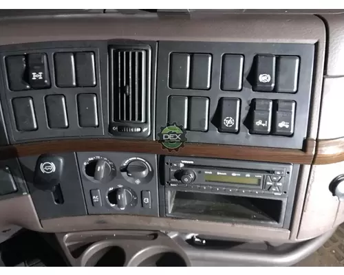 VOLVO VNL630 Cab