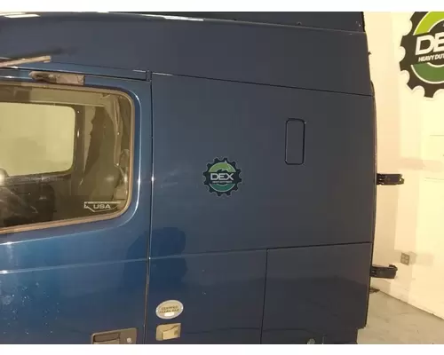 VOLVO VNL630 Cab