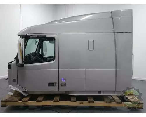 VOLVO VNL630 Cab