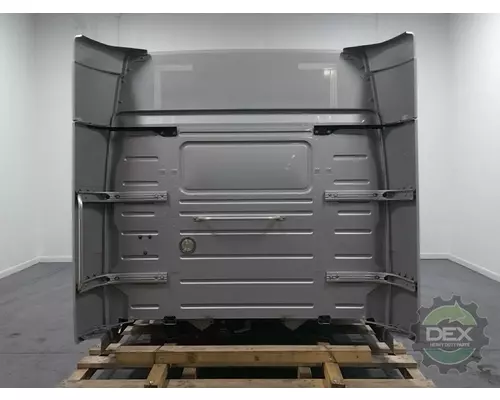 VOLVO VNL630 Cab