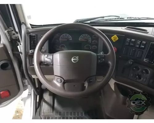 VOLVO VNL630 Cab