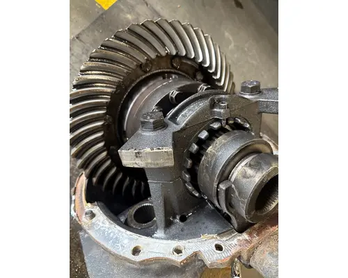 VOLVO VNL630 Differential Assembly (Front, Rear)