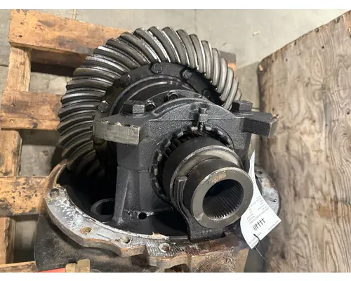 VOLVO VNL630 Differential Assembly (Front, Rear)
