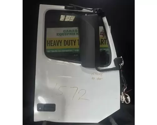 VOLVO VNL630 Door Assembly, Front