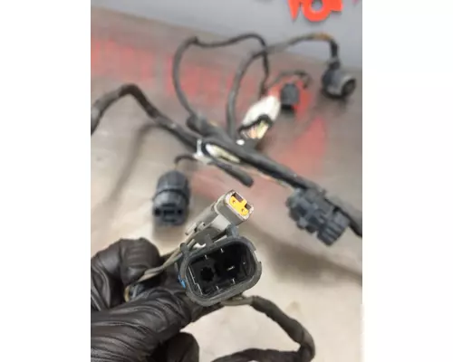 VOLVO VNL630 Engine Wiring Harness