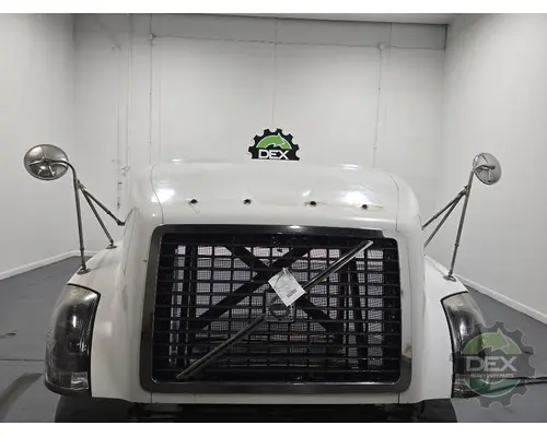 VOLVO VNL630 Hood