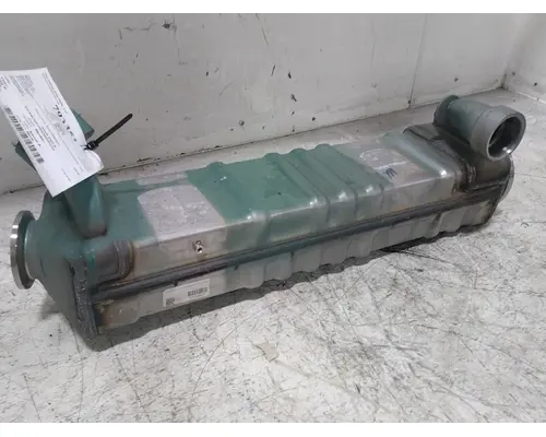 VOLVO VNL640 2932 cooler