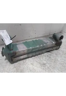 VOLVO VNL640 2932 cooler
