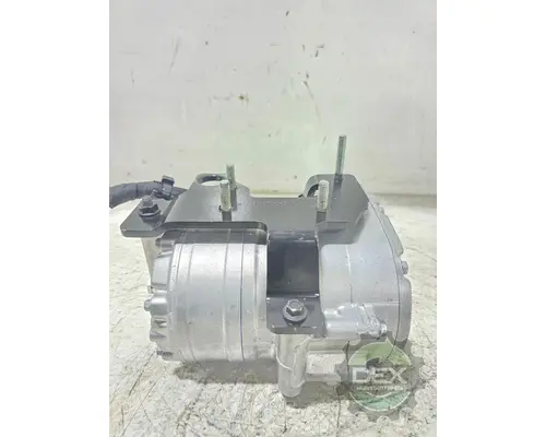 VOLVO VNL640 Air Conditioner Compressor