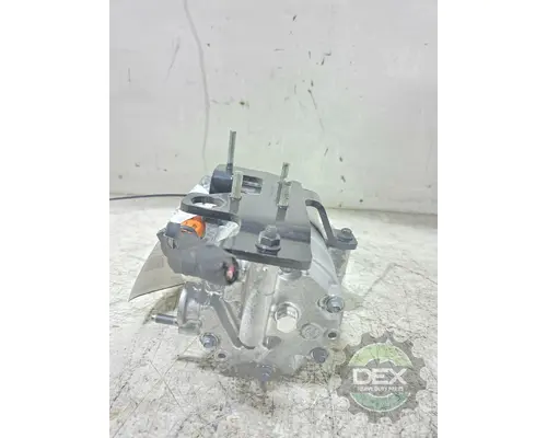 VOLVO VNL640 Air Conditioner Compressor