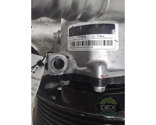 VOLVO VNL640 Air Conditioner Compressor