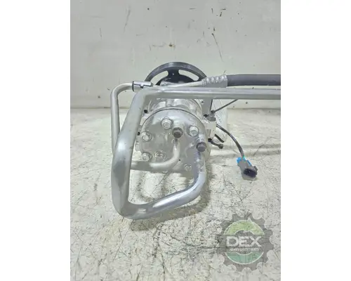 VOLVO VNL640 Air Conditioner Compressor