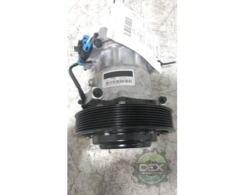 VOLVO VNL640 Air Conditioner Compressor