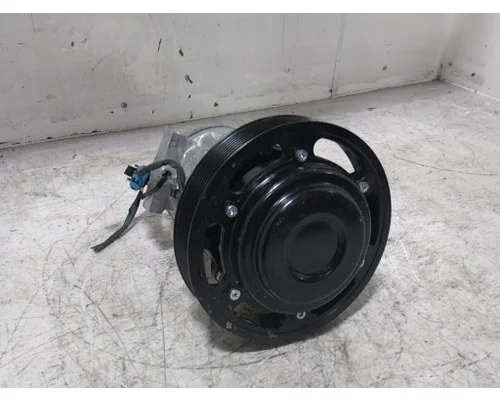 VOLVO VNL640 Alternator