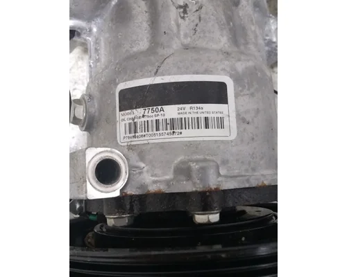 VOLVO VNL640 Alternator