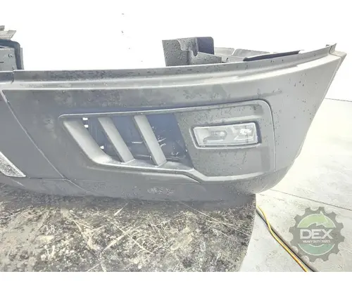 VOLVO VNL640 Bumper Assembly, Front