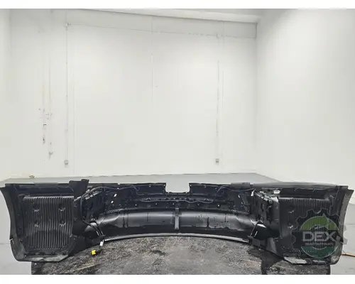 VOLVO VNL640 Bumper Assembly, Front