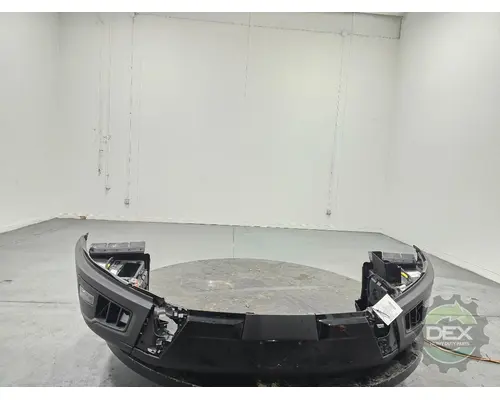 VOLVO VNL640 Bumper Assembly, Front