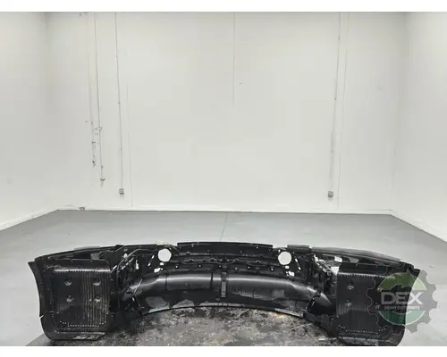 VOLVO VNL640 Bumper Assembly, Front