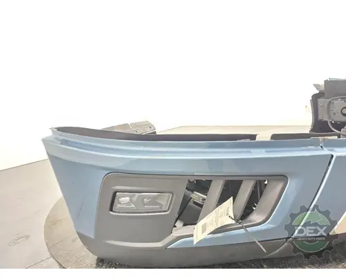 VOLVO VNL640 Bumper Assembly, Front