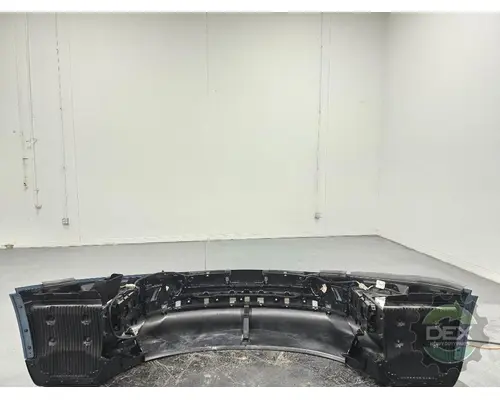 VOLVO VNL640 Bumper Assembly, Front