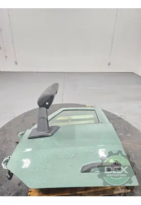 VOLVO VNL640 Door Assembly, Front