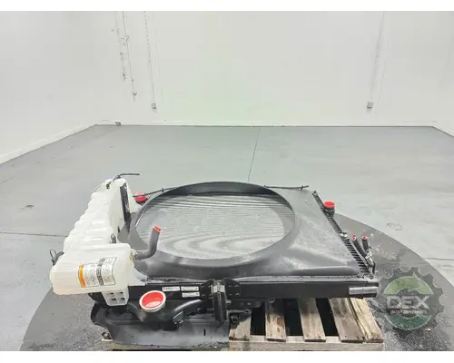 VOLVO VNL640 Radiator