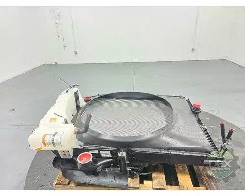 VOLVO VNL640 Radiator