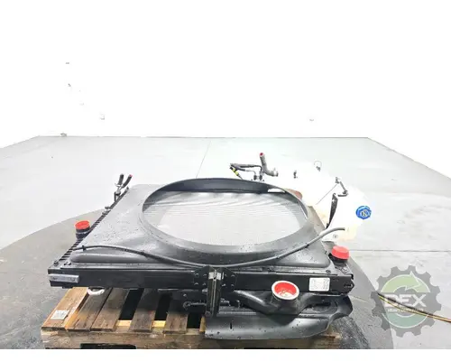 VOLVO VNL640 Radiator