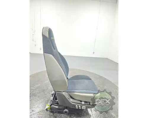 VOLVO VNL640 Seat, Front