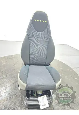 VOLVO VNL640 Seat, Front