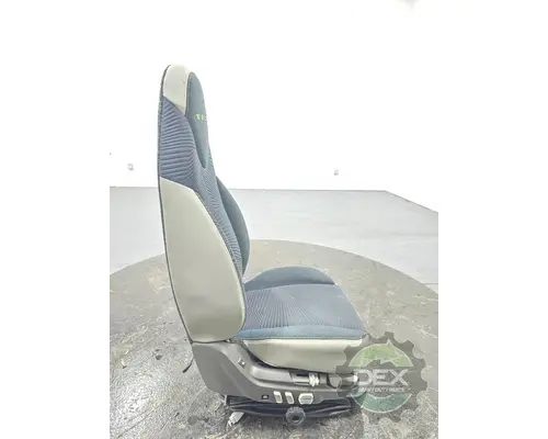 VOLVO VNL640 Seat, Front