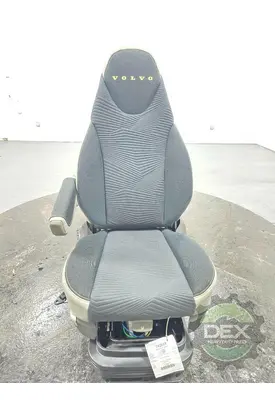VOLVO VNL640 Seat, Front