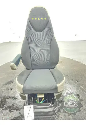 VOLVO VNL640 Seat, Front