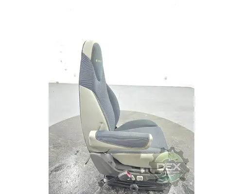 VOLVO VNL640 Seat, Front