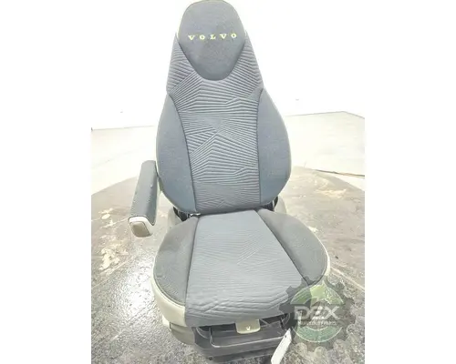 VOLVO VNL640 Seat, Front