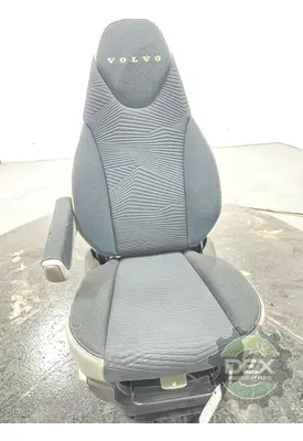 VOLVO VNL640 Seat, Front